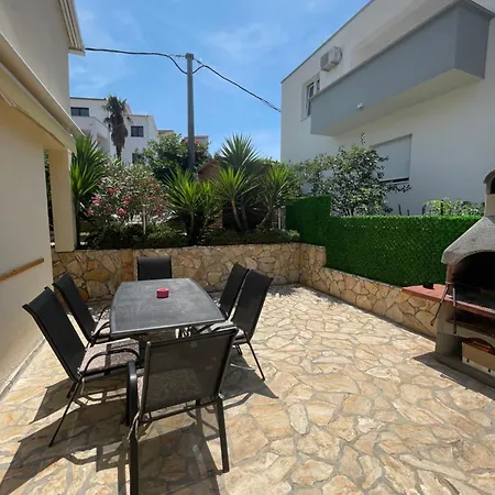 Borex Apartmán *