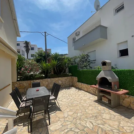 Borex Apartmán *