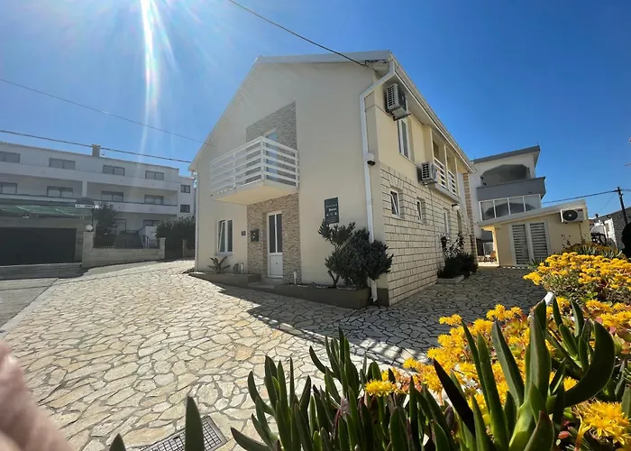 Borex Διαμέρισμα Τρογκίρ